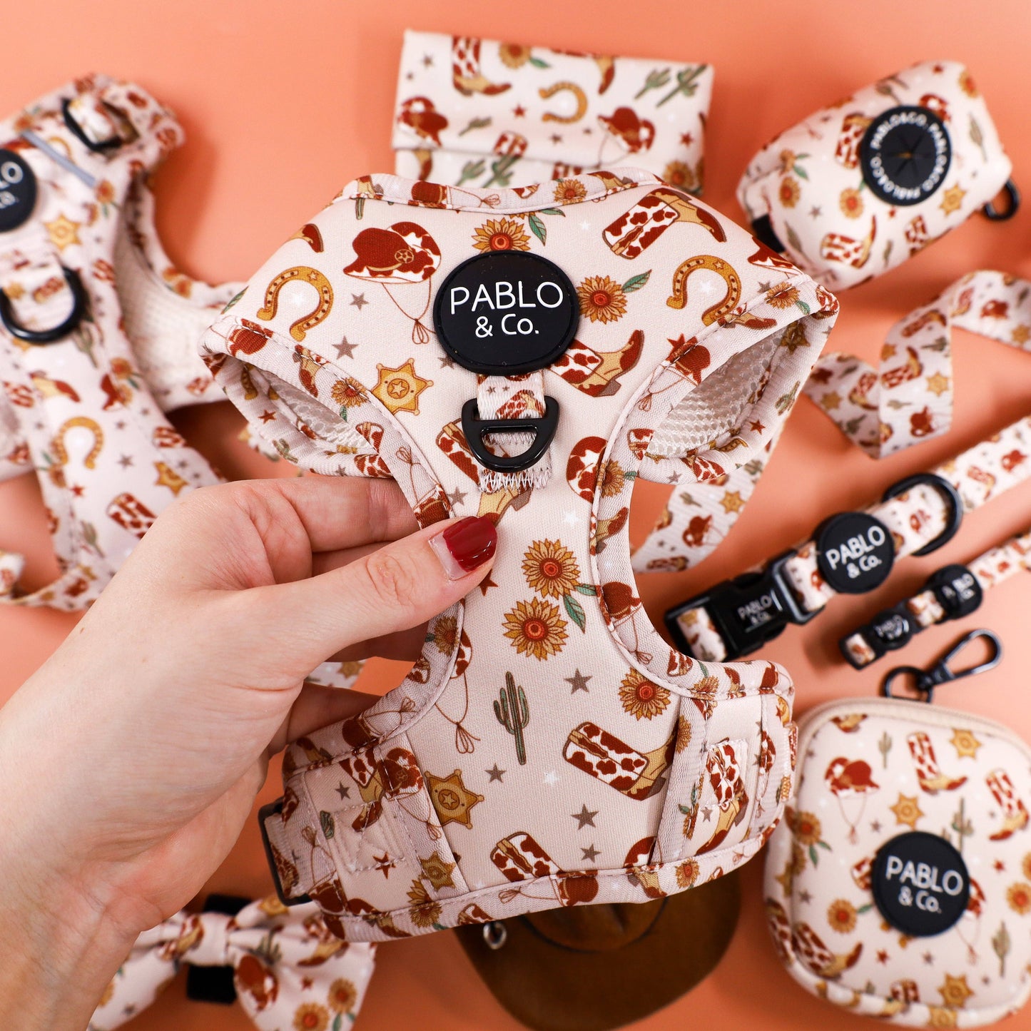 Howdy: Adjustable Harness